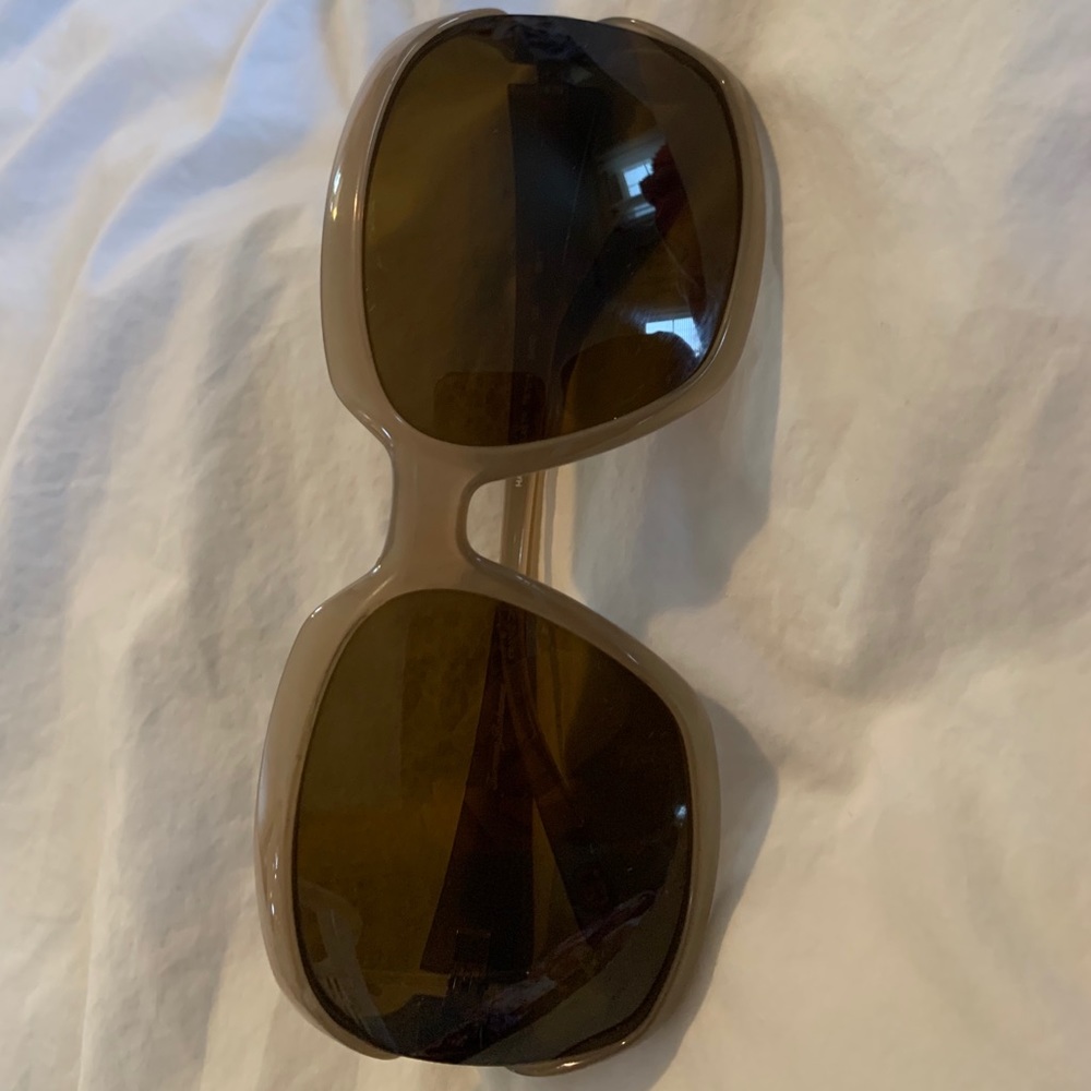 Tommy Bahama women’s sunglasses